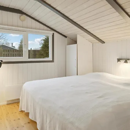 Holiday home Amazing In Vaeggerlose With Wifi *